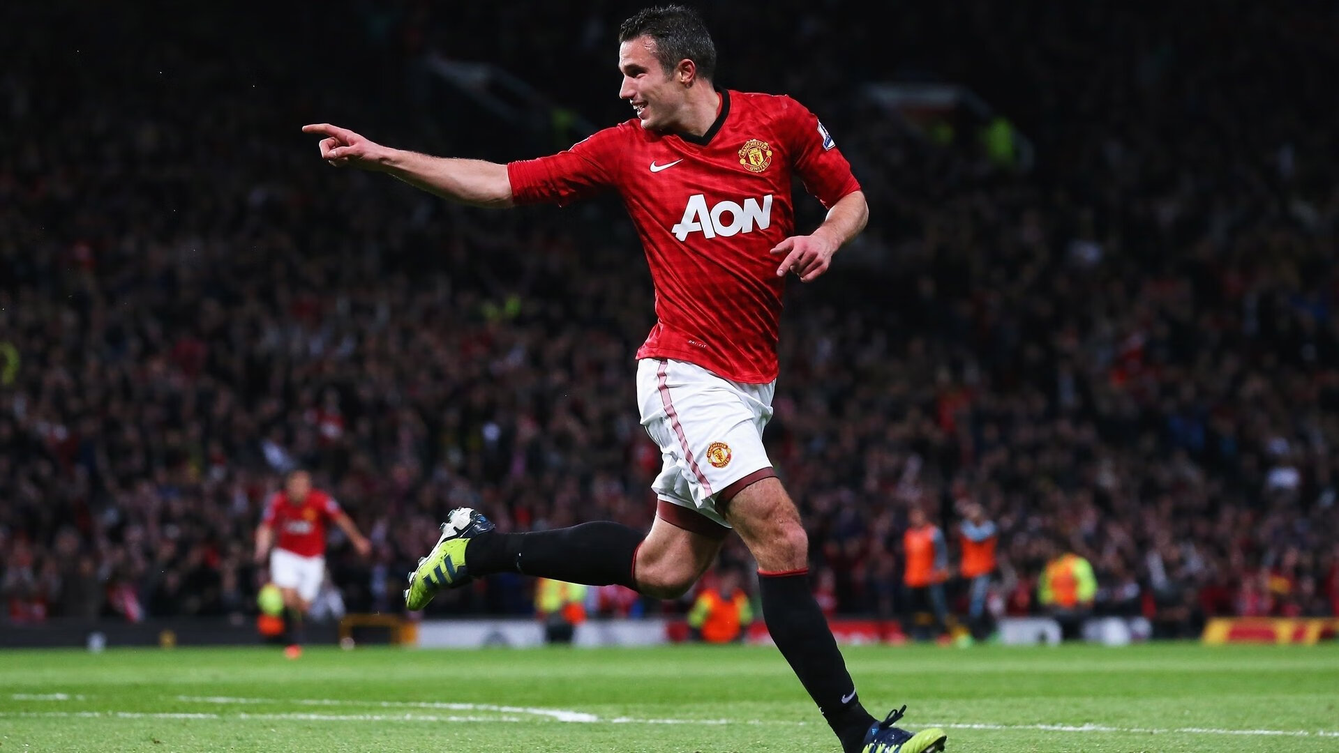 开云电竞账号入口-法兰克福主场逆转胜利，连胜势头强劲，法兰克福最新转会